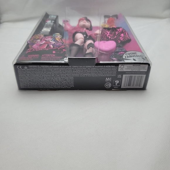 Monster High Draculaura Doll - Picture 6 of 7
